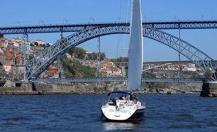 2 Horas de Passeio Romântico de Veleiro no Douro a 2 com Welcome Drink!